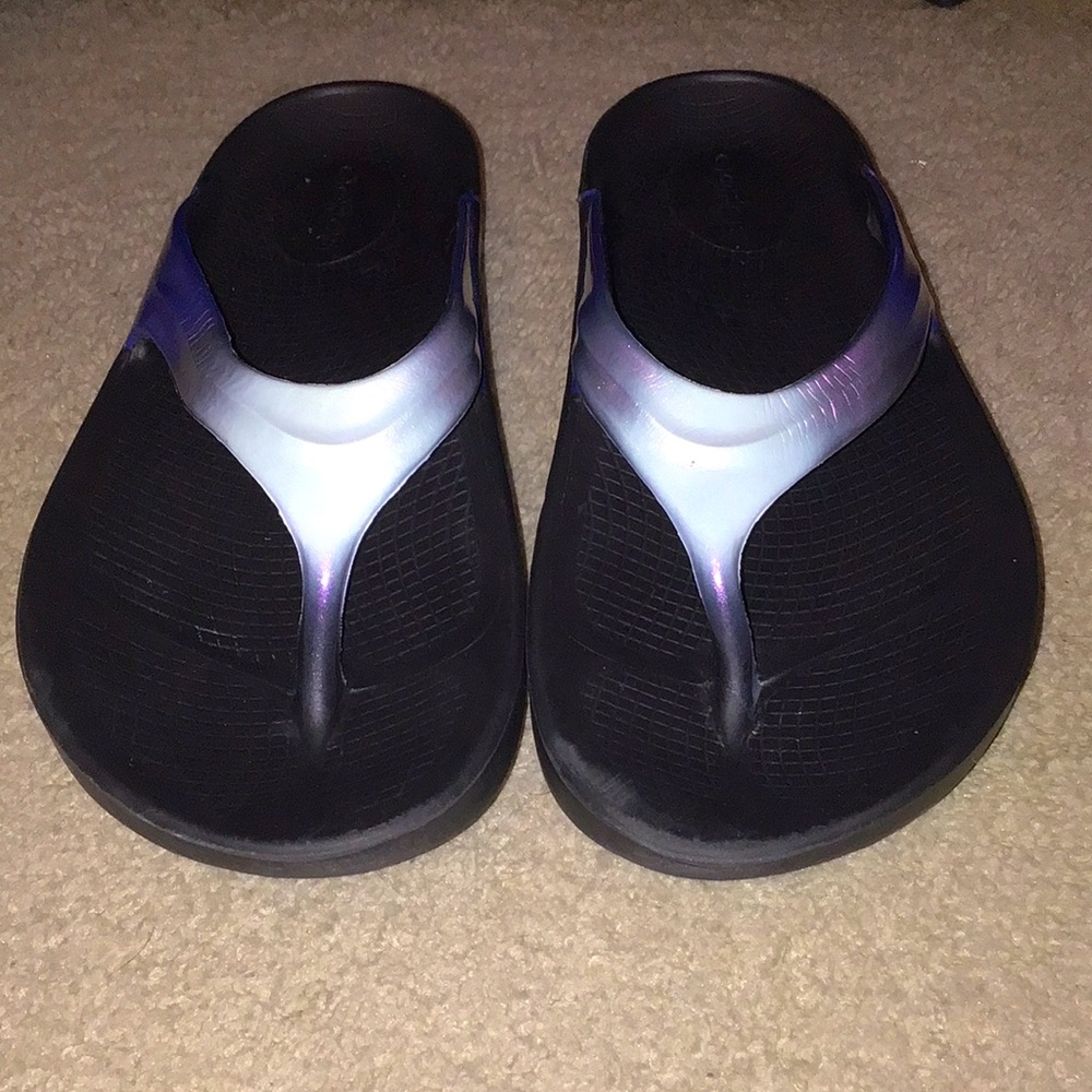 Oofos Black and Purple Flip Flops sandals